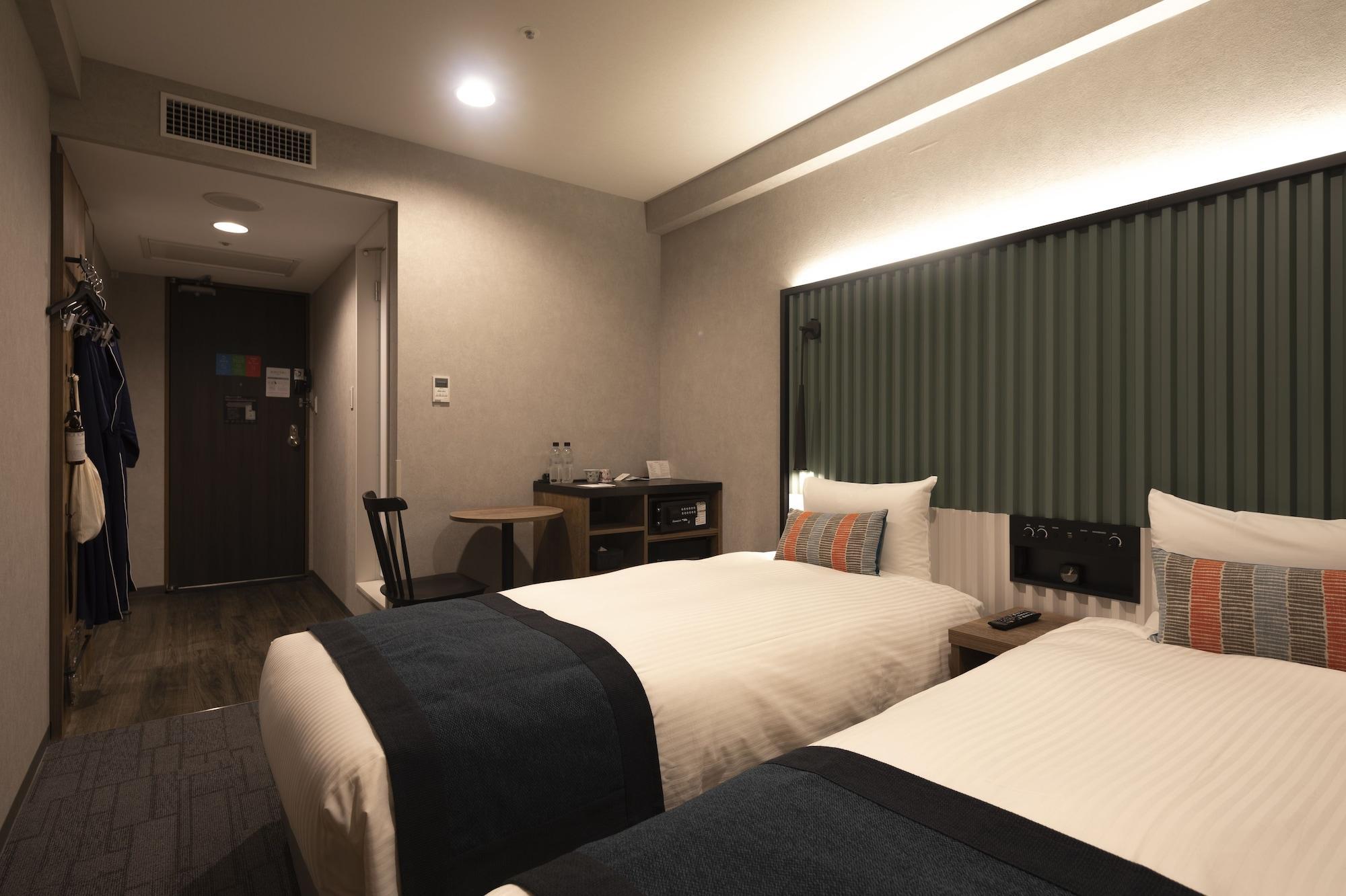 Отель The Knot Tokyo Shinjuku Экстерьер фото